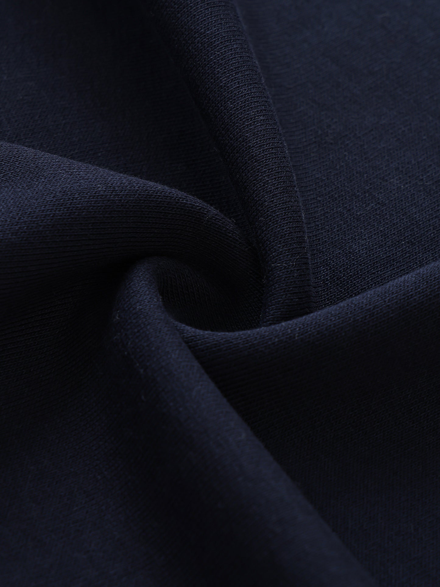 Sweat-shirt moderne à col rayé - Perspective